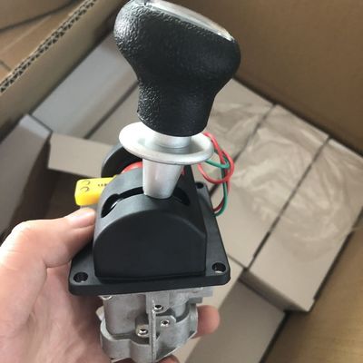 14750645H HYVA JQF34-C ترکیب کنترل های کامپران کامپران با سوئیچ PTO و نور شاخص