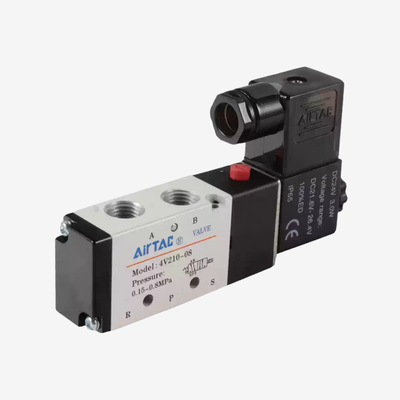 شیر برقی پنوماتیک Airtac 4V110-M5 5/2 Way با پایلوت داخلی، پورت رزوه M5، حفاظت IP65، فشار کاری 0.15-0.8Mpa، فشار اثبات 1.2Mpa، بدون نیاز به روانکاری