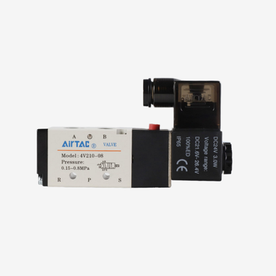 شیر برقی پنوماتیک Airtac 4V110-M5 5/2 Way با پایلوت داخلی، پورت رزوه M5، حفاظت IP65، فشار کاری 0.15-0.8Mpa، فشار اثبات 1.2Mpa، بدون نیاز به روانکاری